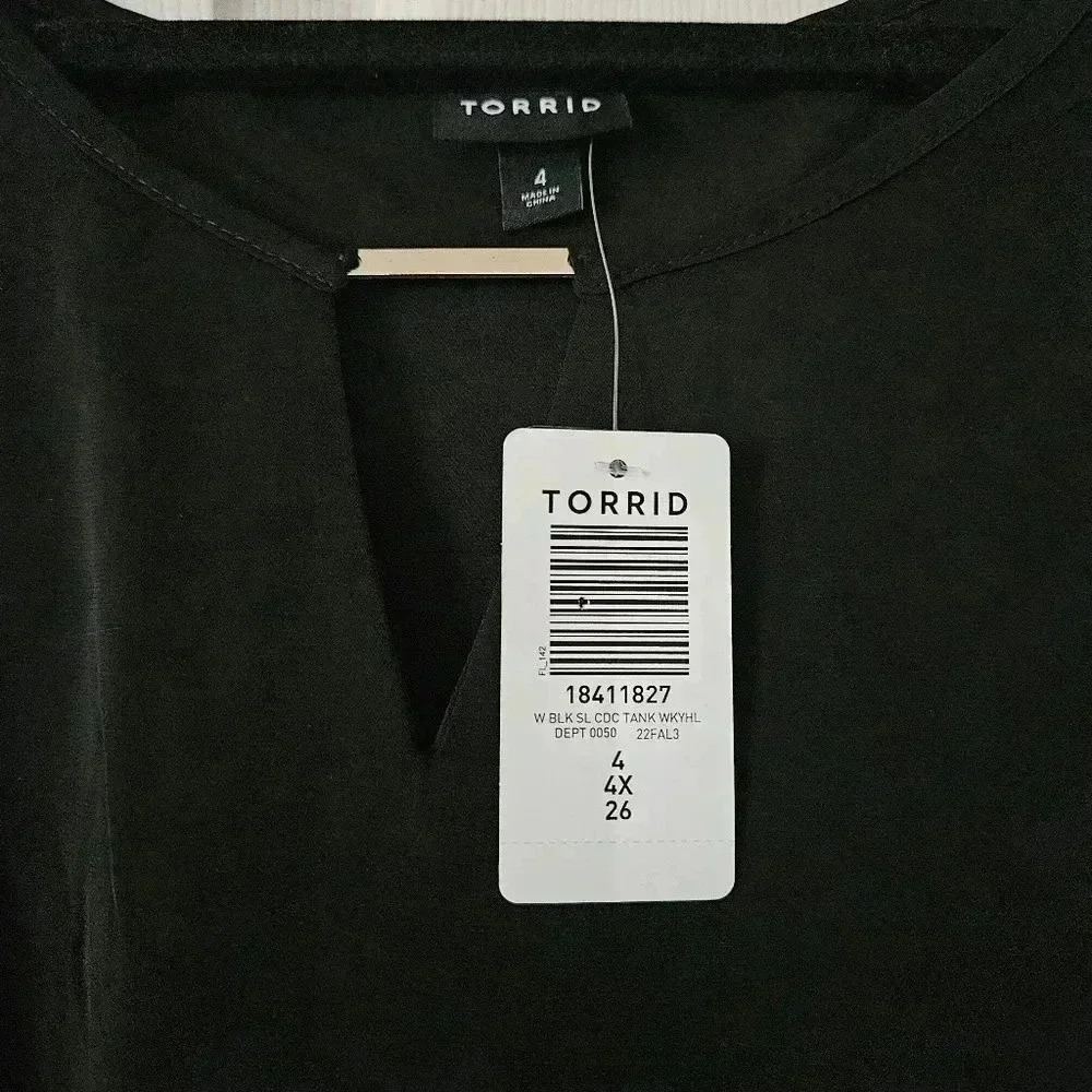 Torrid Sleeveless Flowy Tank Blouse Black (sz 4/4x/26) NWT - Picture 3 of 4
